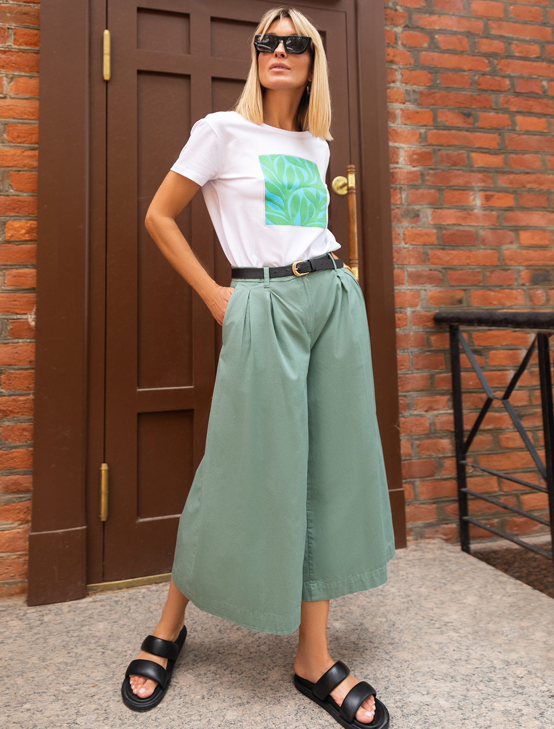 картинка Брюки женские светло-оливковый магазин Одежда+ являющийся официальным дистрибьютором в России 