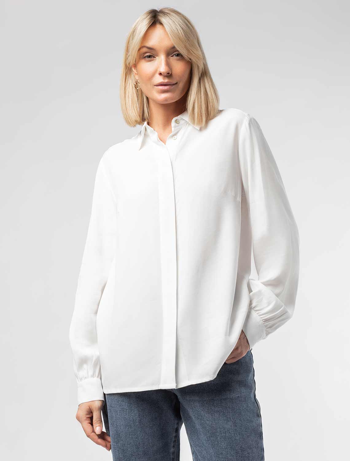 картинка Блузка женская белый от магазина Одежда+
