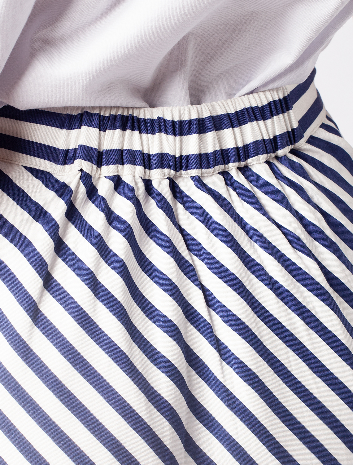 картинка Юбка женская белый-синий-полосы от магазина Одежда+